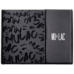 MEDIUM SHOT EMPTY PALETTE